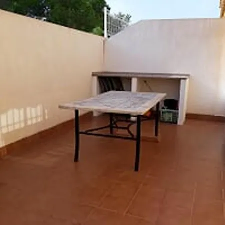 House With 4 Bedrooms In With Shared Pool Enclosed Garden And Wifi *